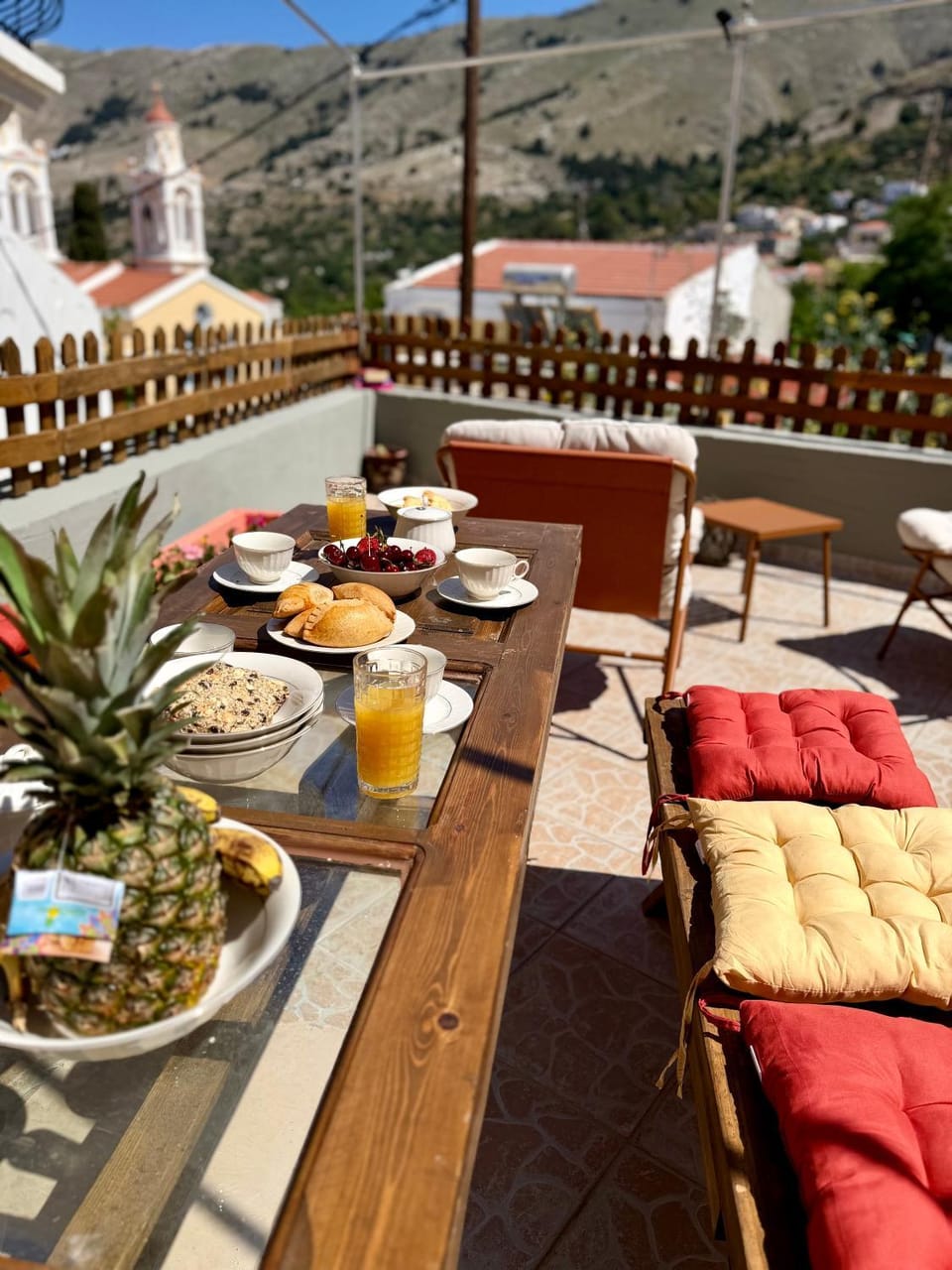 Natural landscape, View (from property/room), Balcony/Terrace, Seating area, Mountain view