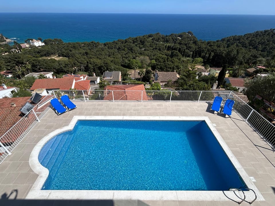 Sea view, Swimming pool
