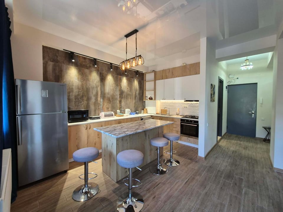 Kitchen or kitchenette, Dining area, dishwasher, oven, stove
