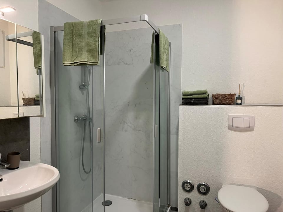 Bathroom, Living room