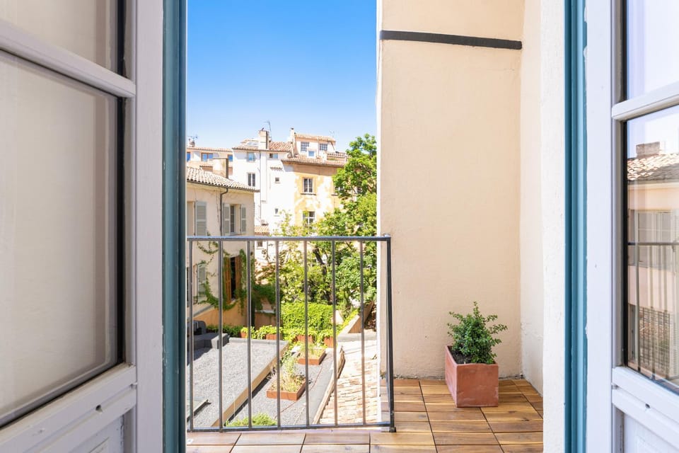 Balcony/Terrace, Inner courtyard view