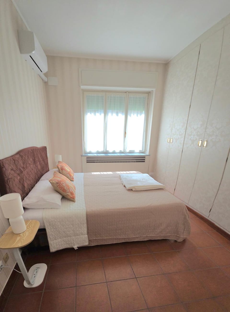 Near LAKE Apartment in Como