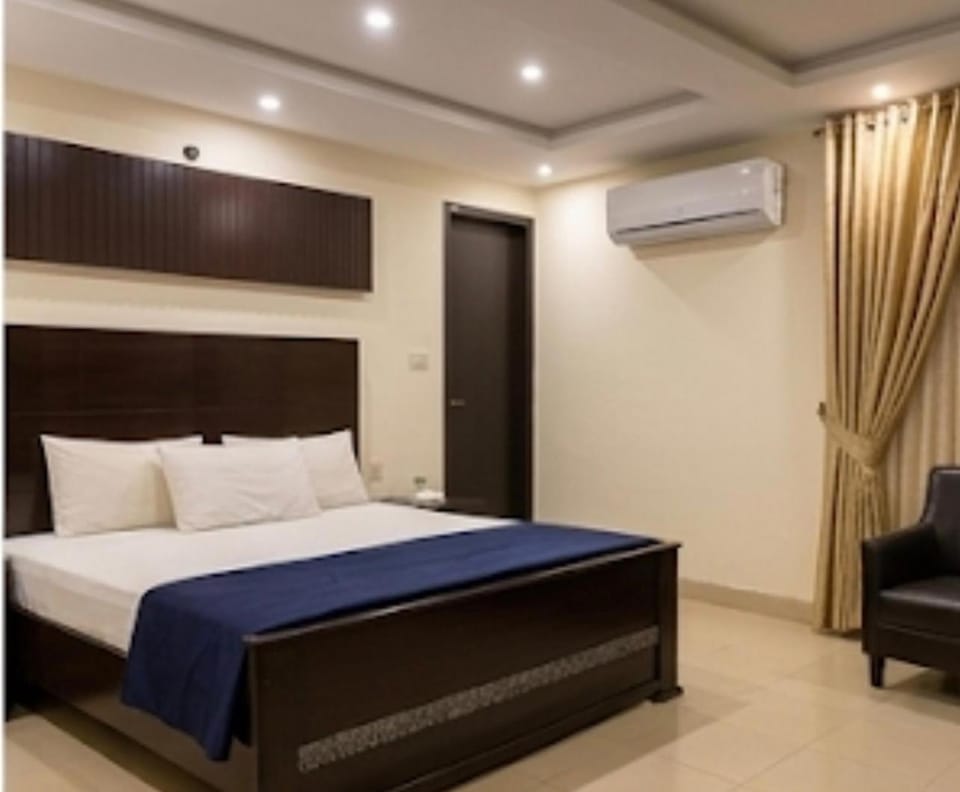 Hotel Twenty One Gulberg Hotel in Lahore