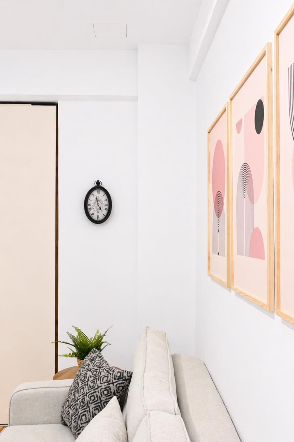 Cozy & Stylish Apartment with Balcony Netflix Near Metro Apartment in Athens