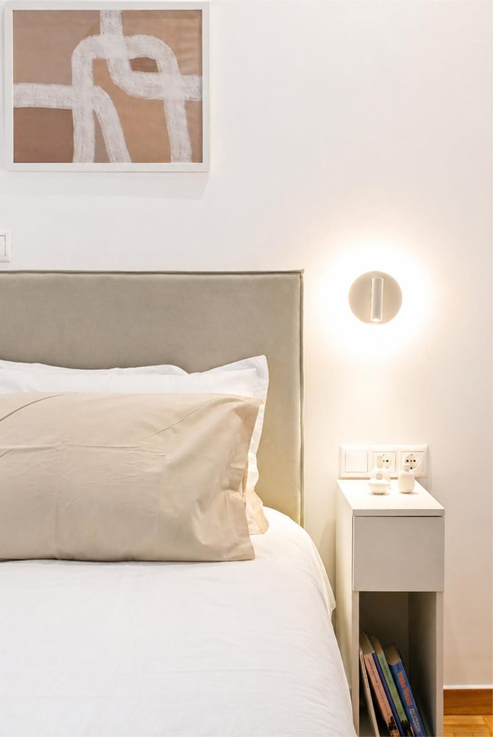 Cozy & Stylish Apartment with Balcony Netflix Near Metro Apartment in Athens