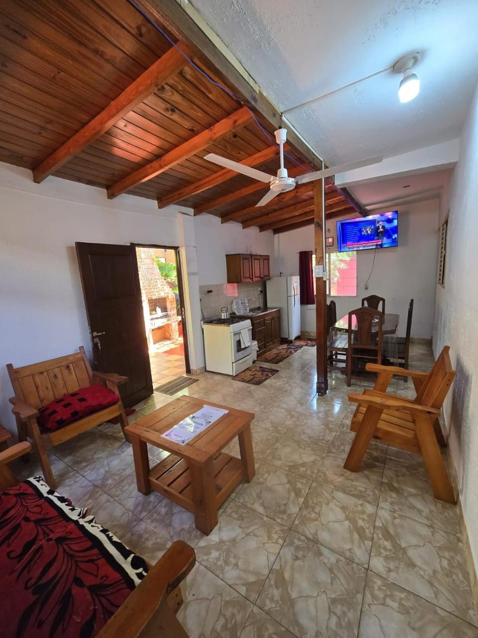 Dining area, kitchen
