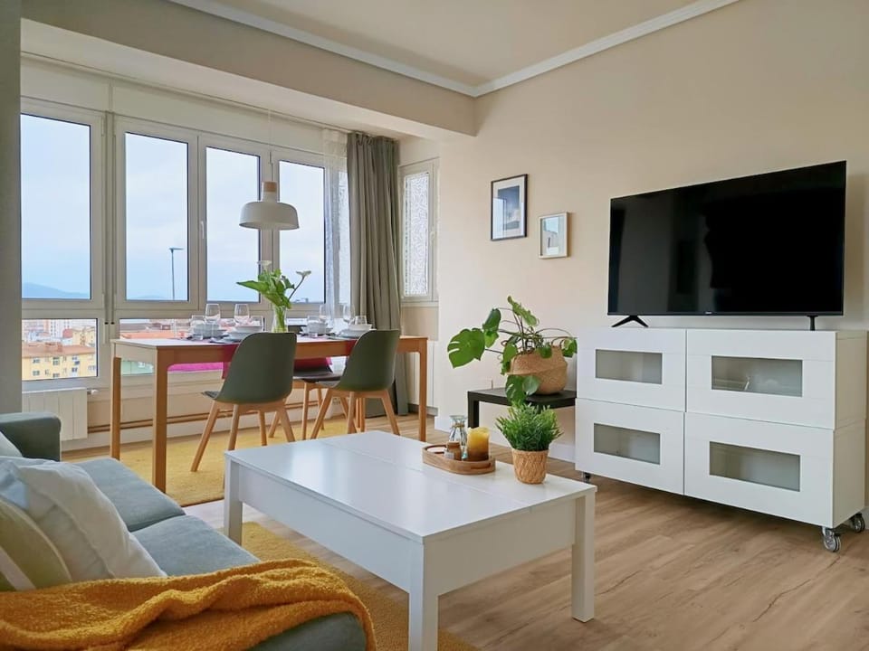 TV and multimedia, Living room, Dining area