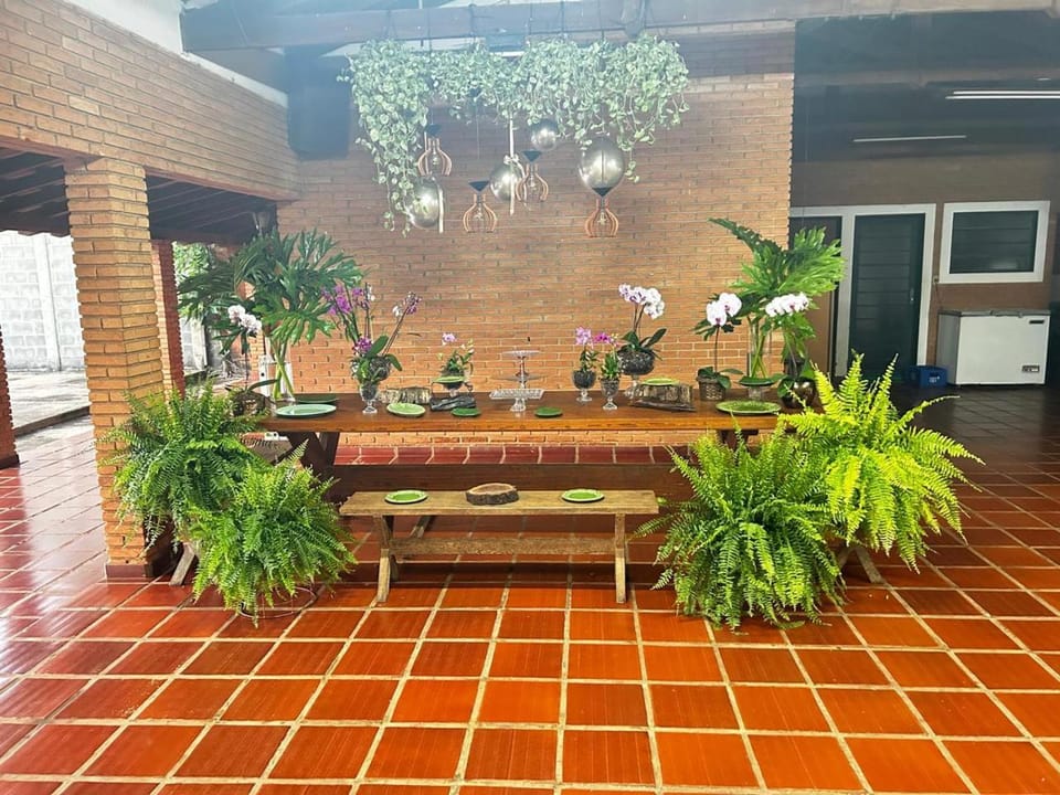 Chácara Silveira House in Ribeirão Preto