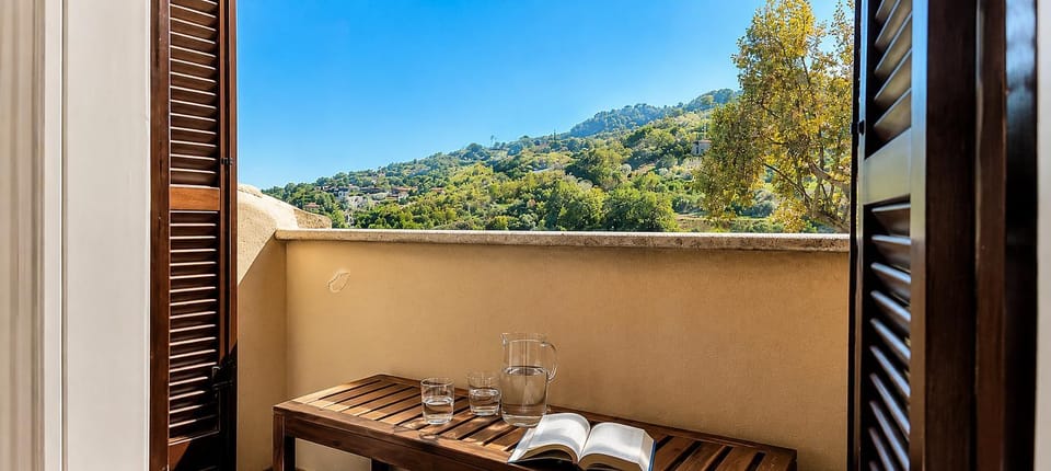 View (from property/room), Balcony/Terrace