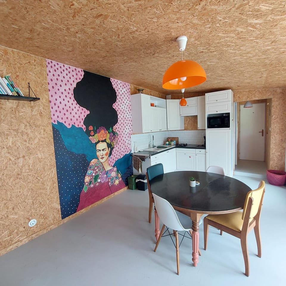 Kitchen or kitchenette, stove, kitchen