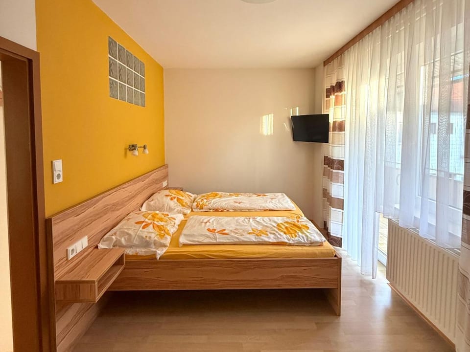 TV and multimedia, Bedroom
