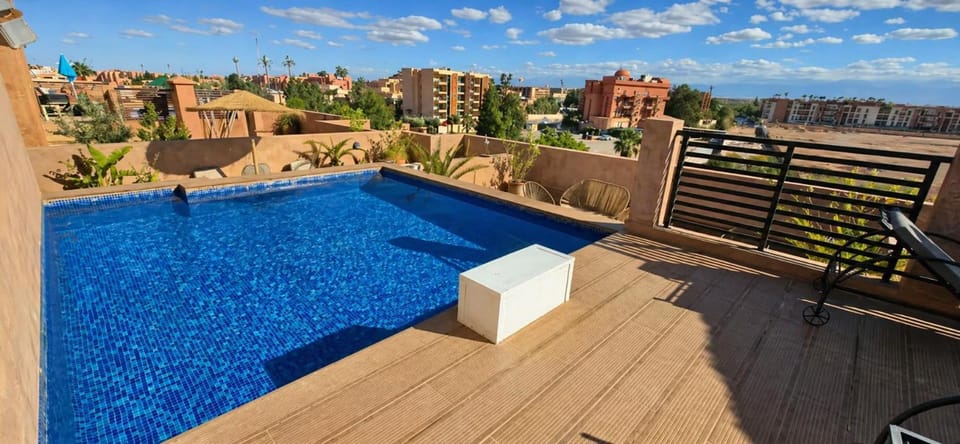 Property building, Swimming pool