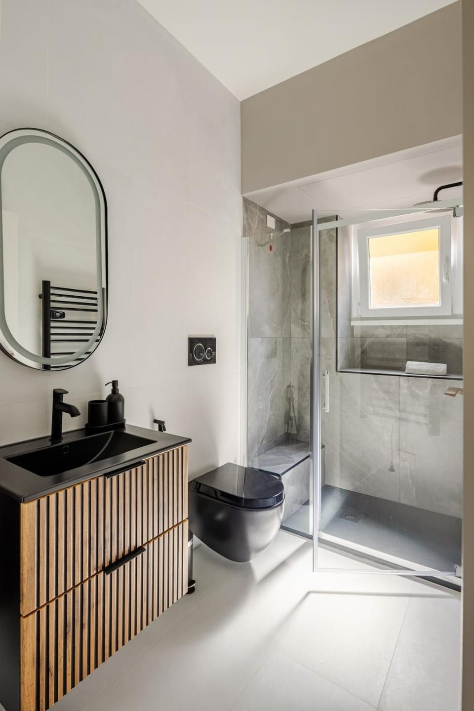 The Residence Roma - Asia Sleeps Apartment in Rome