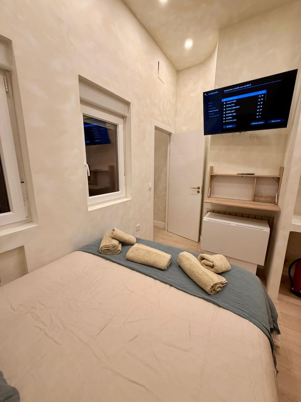 TOP Beddie & Brekkie Barrio Salamanca Bed and Breakfast in Madrid