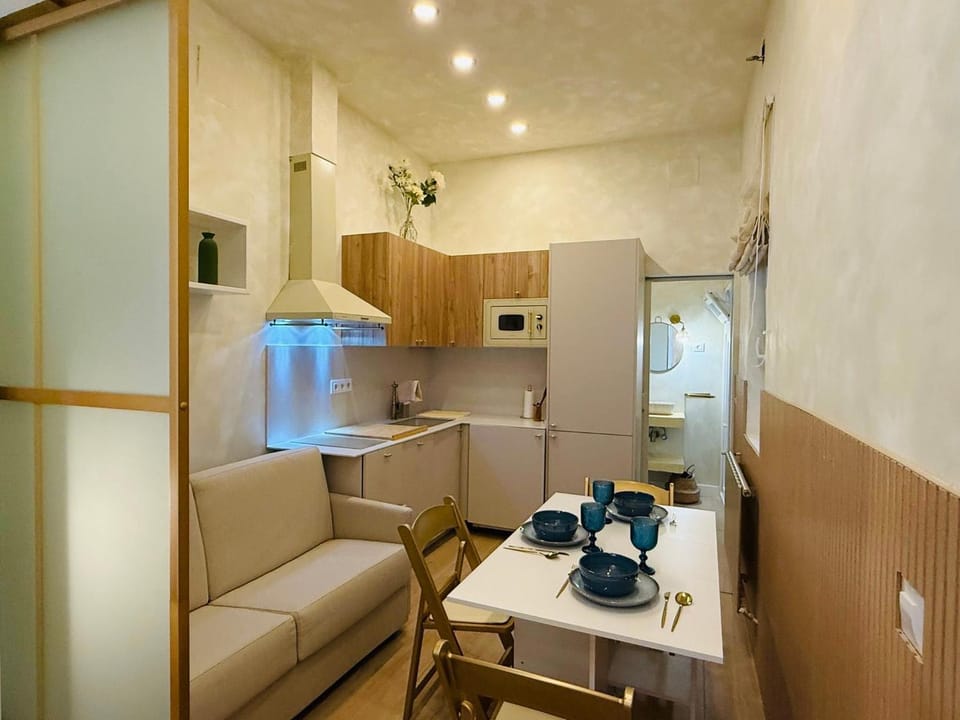 TOP Beddie & Brekkie Barrio Salamanca Bed and Breakfast in Madrid