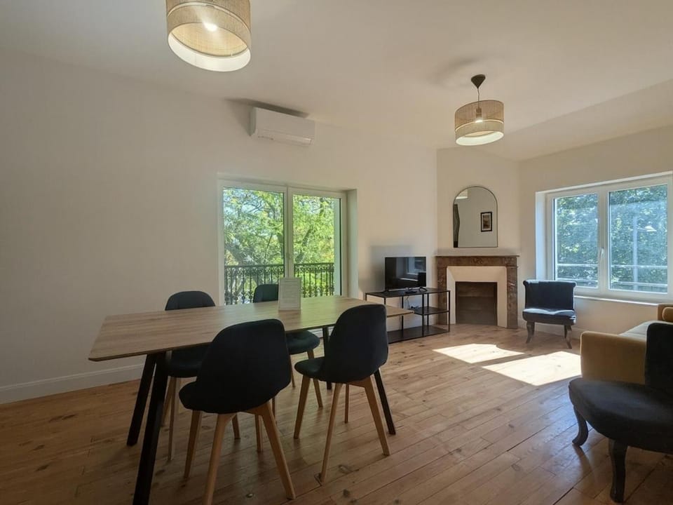 Two-bedroom apartment with air conditioning Apartment in Auvergne-Rhône-Alpes