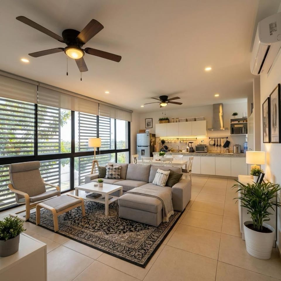 Communal lounge/ TV room