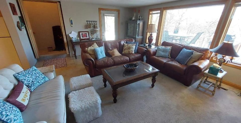 Bubbles in the Woods Villa in Eden Prairie