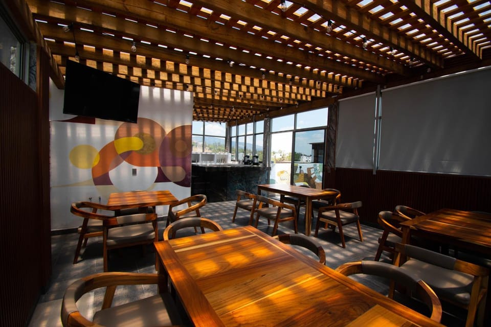 Balcony/Terrace, Banquet/Function facilities