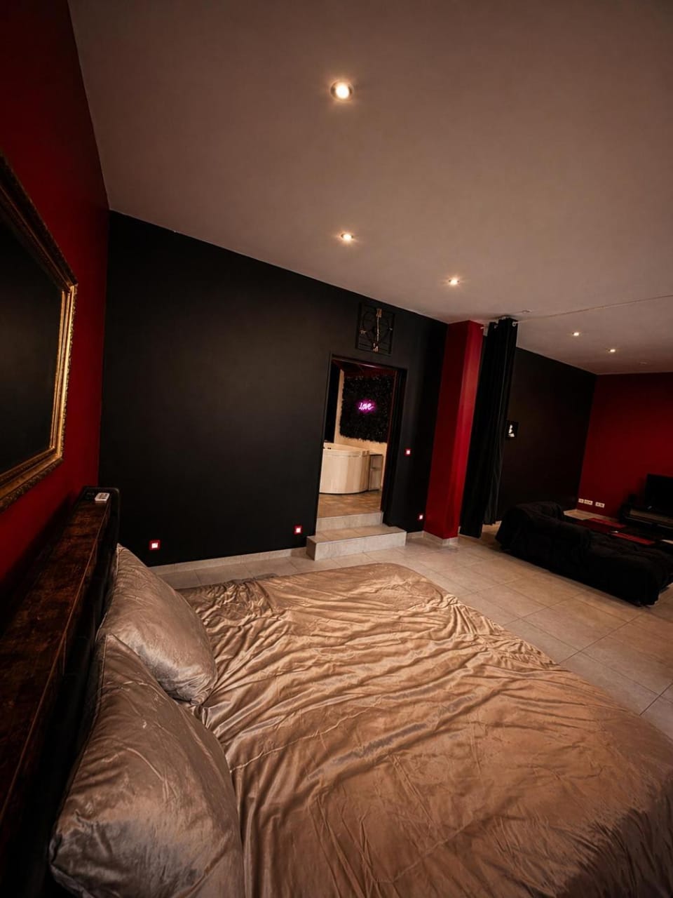 Photo of the whole room