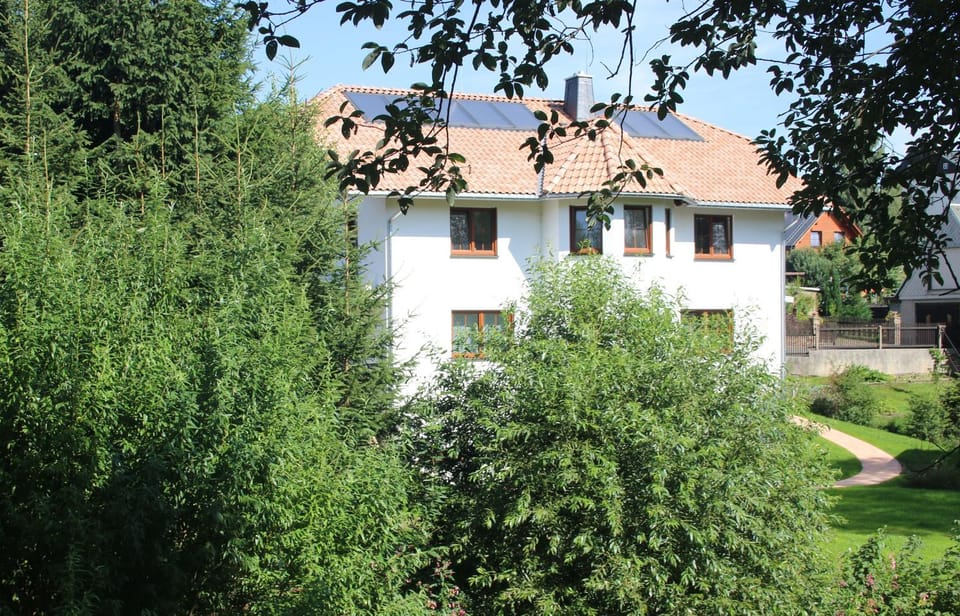 Facade/entrance, BBQ facilities, Garden, Balcony/Terrace