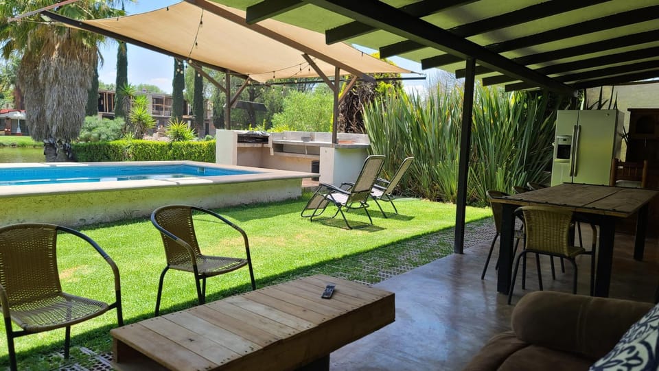 Balcony/Terrace, Dining area
