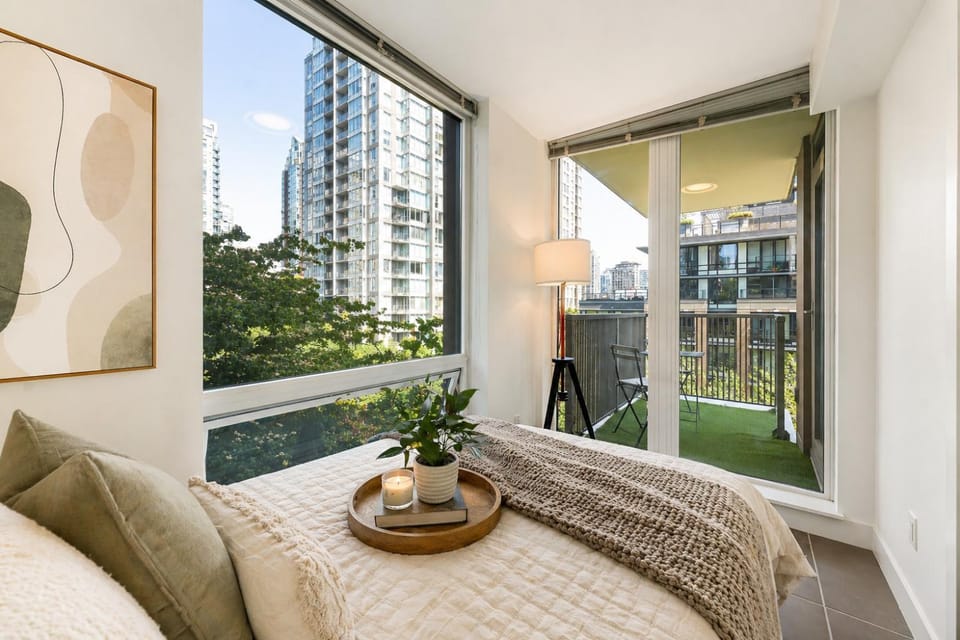 Patio, Bed, Day, View (from property/room), Balcony/Terrace, Living room, Photo of the whole room, Seating area, Bedroom