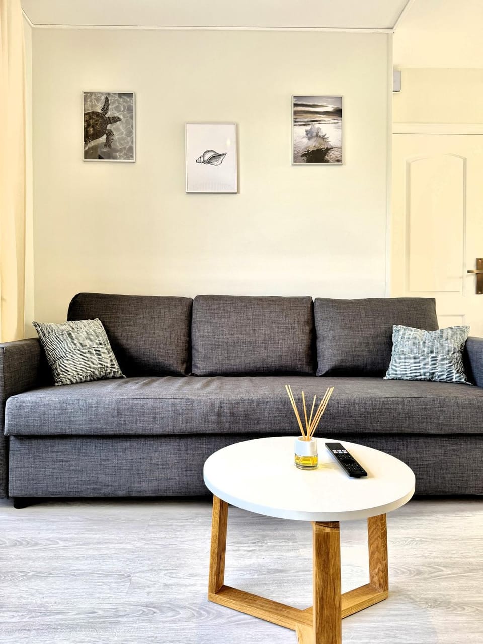 Living room, Seating area, heating