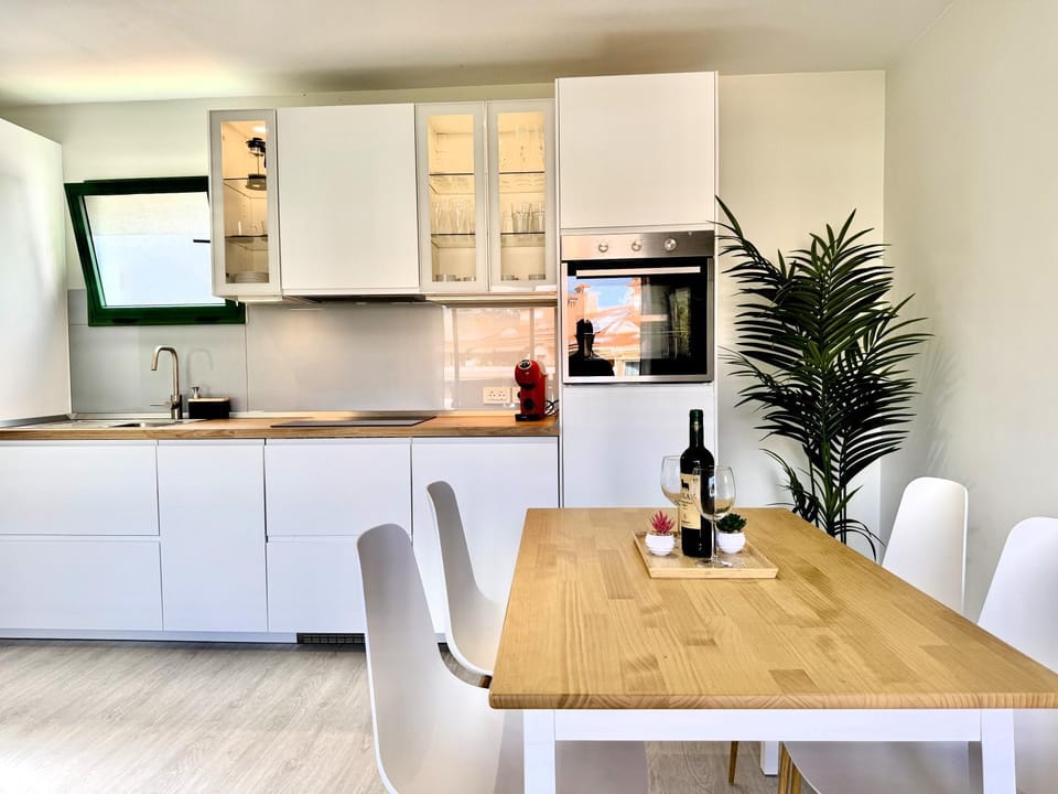 Kitchen or kitchenette, Living room, Dining area, dishwasher, oven, stove
