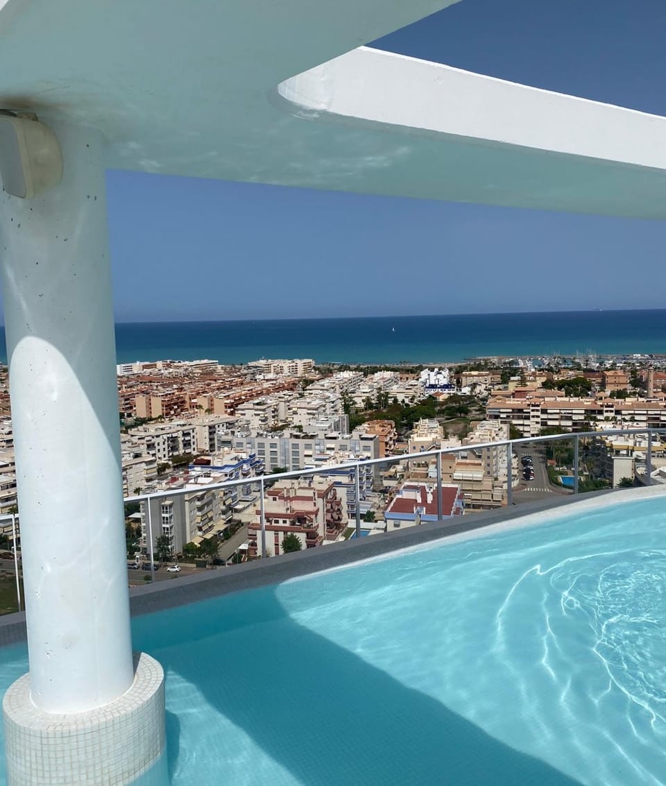 Day, View (from property/room), City view, Sea view