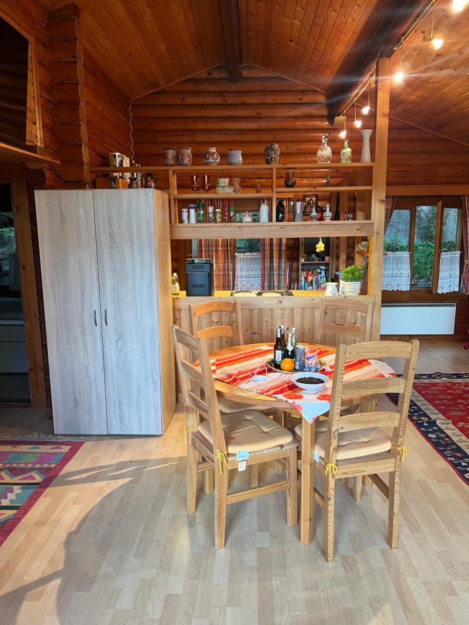 Kitchen or kitchenette, Living room, Seating area, Dining area, wardrobe
