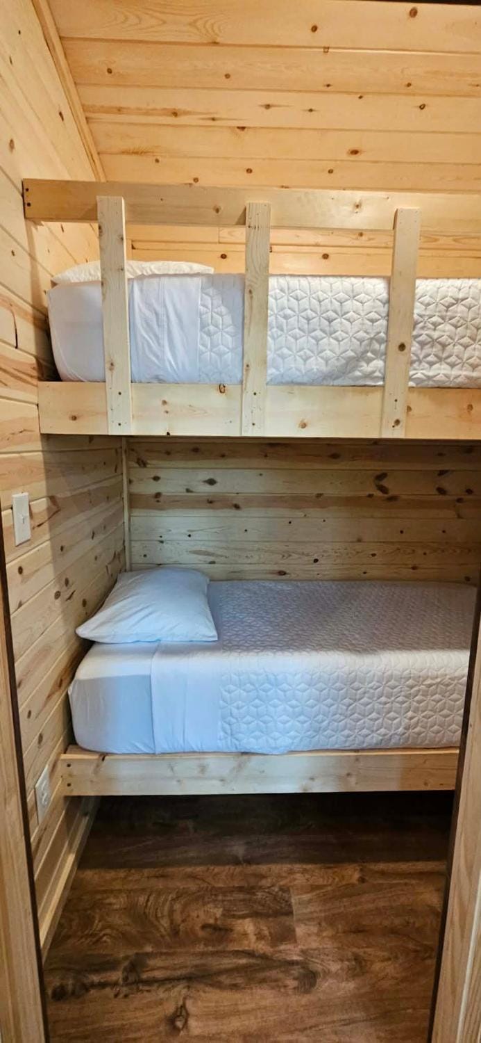 Bed, Bedroom, bunk bed