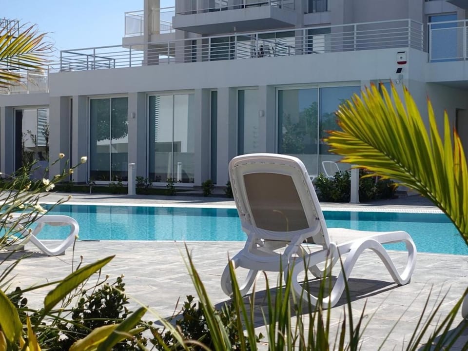 New Apartment, Terrace, Pool, walk to Beach Apartment in Paralimni
