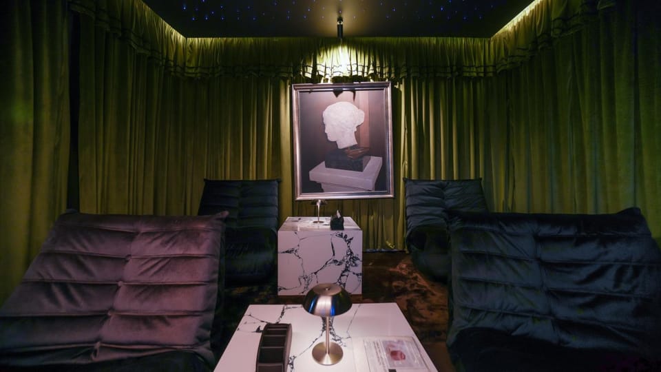 Seating area