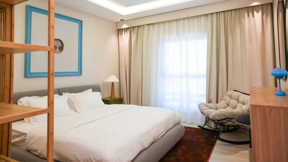 Bed, Photo of the whole room, Bedroom