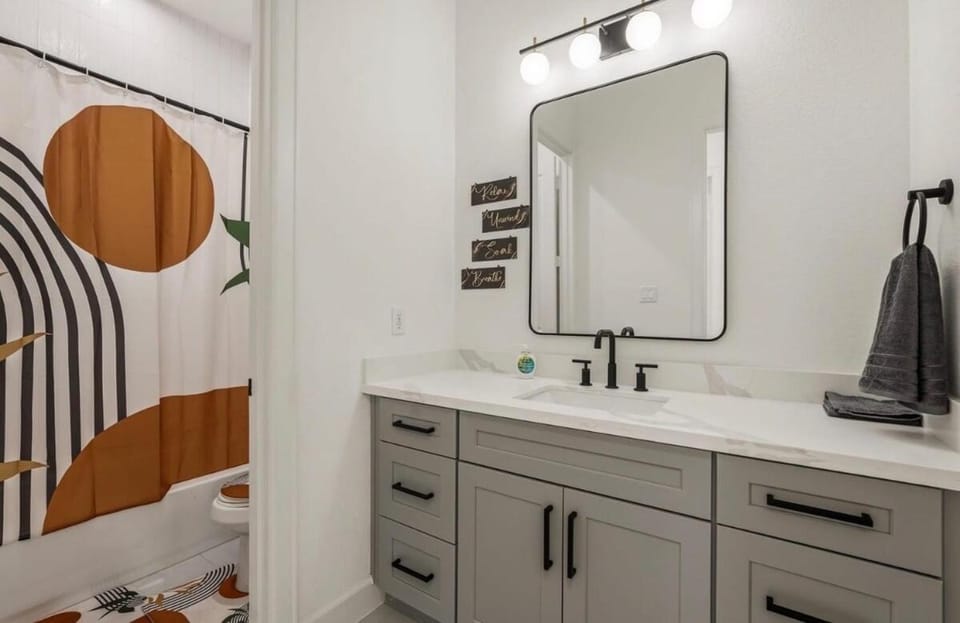 Elegant Plush Properties 2 House in Houston