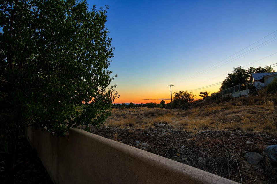 The Desert Retreat 9 Beds, Hot Tub Pool table Villa in Farmington