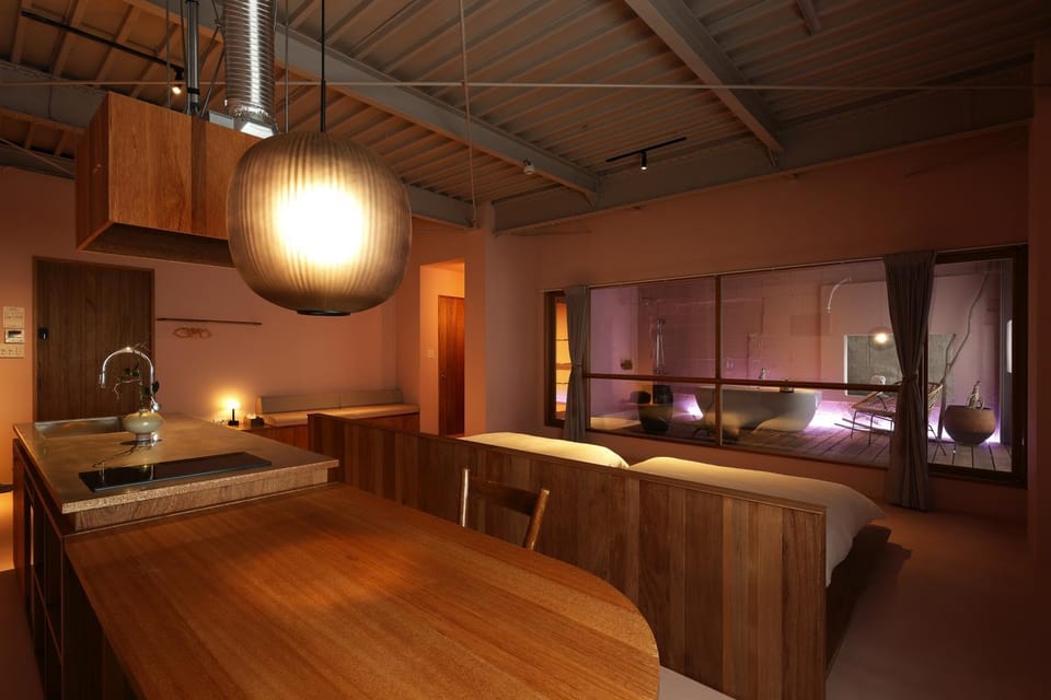 Kitchen or kitchenette, Dining area, stove