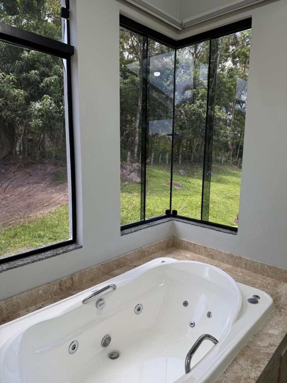 Cabana com hidromassagem em Reserva Natural House in State of Santa Catarina