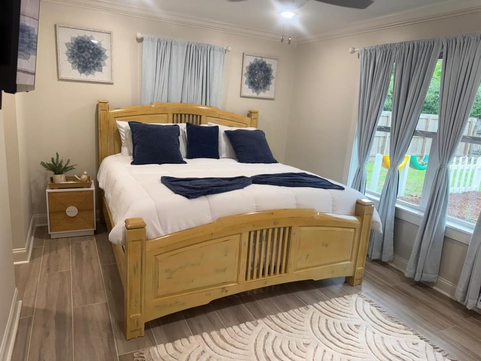 Bed, Photo of the whole room