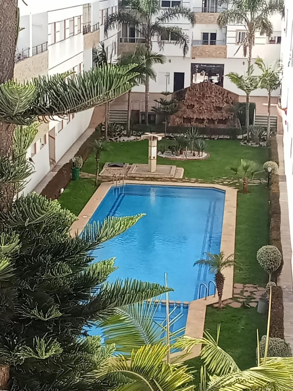 Appartement moderne avec piscine privée à 2 min de la corniche Apartment in Rabat-Salé-Kénitra