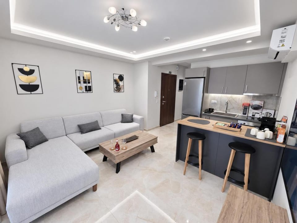 Living room, Dining area, minibar