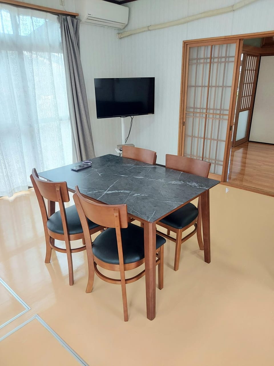 Living room, Dining area