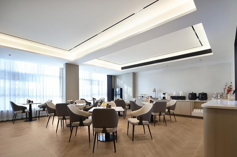欢漫酒店昆明高铁南站大学城店 Hotel in China