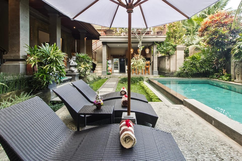 Property building, Balcony/Terrace, Swimming pool