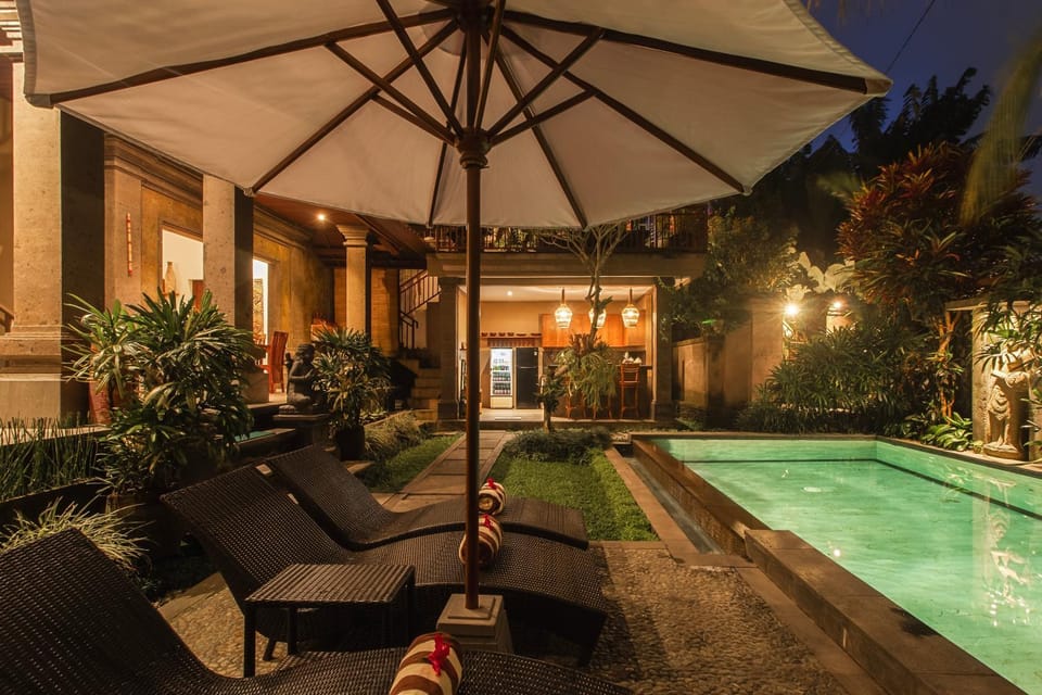 Property building, Restaurant/places to eat, Swimming pool