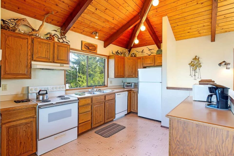 Haven Hideaway - Ocean Views from Every Room House in Copalis Beach