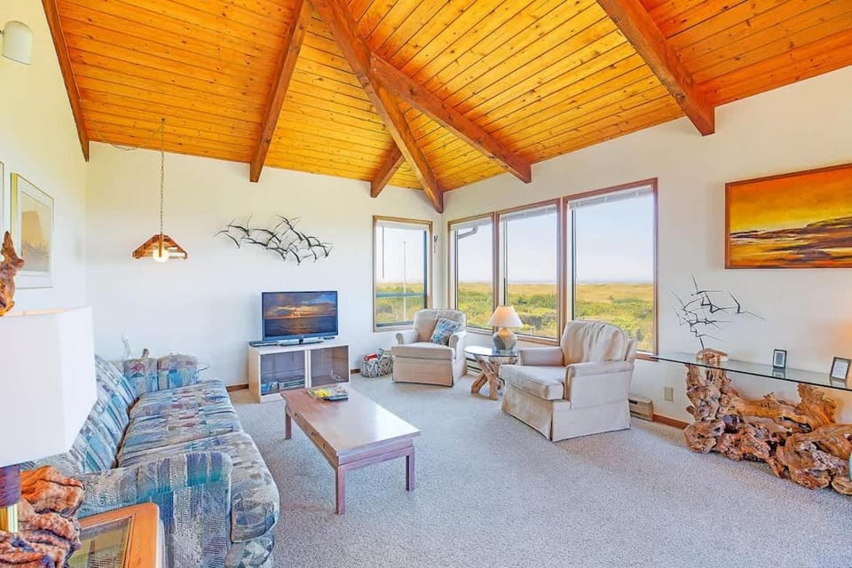 Haven Hideaway - Ocean Views from Every Room House in Copalis Beach