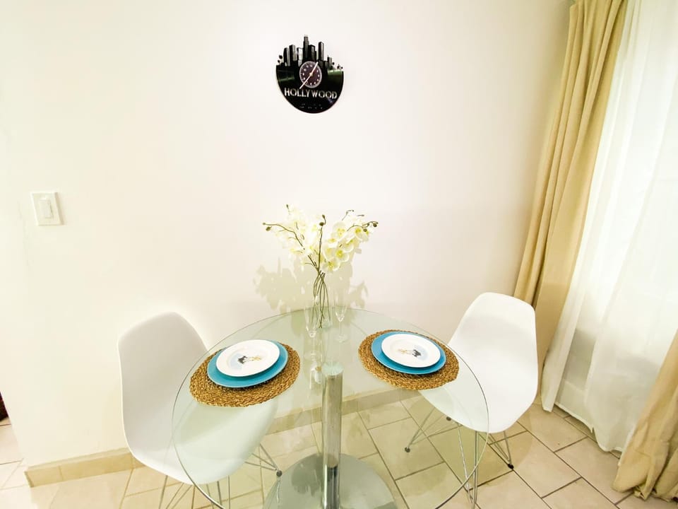 Cozy studio West Hollywood Apartment hotel in West Hollywood