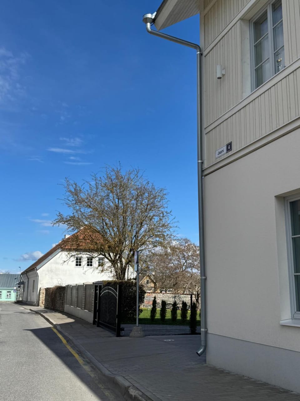 Property building, Street view